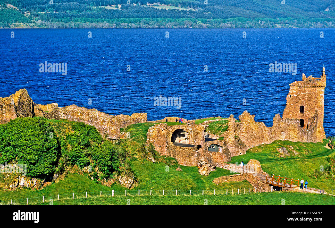 Urquhart castle uk hires stock photography and images Alamy