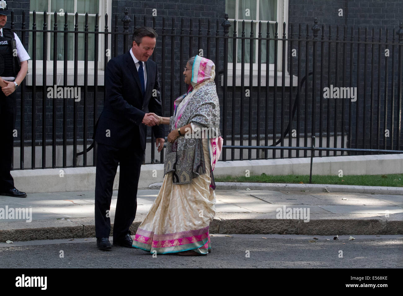 London, UK. 22nd July, 2014. The PM of Bangladesh Sheikh Hasina is greeted by British Prime Minister David Cameron at Downing street London Credit:  amer ghazzal/Alamy Live News Stock Photo