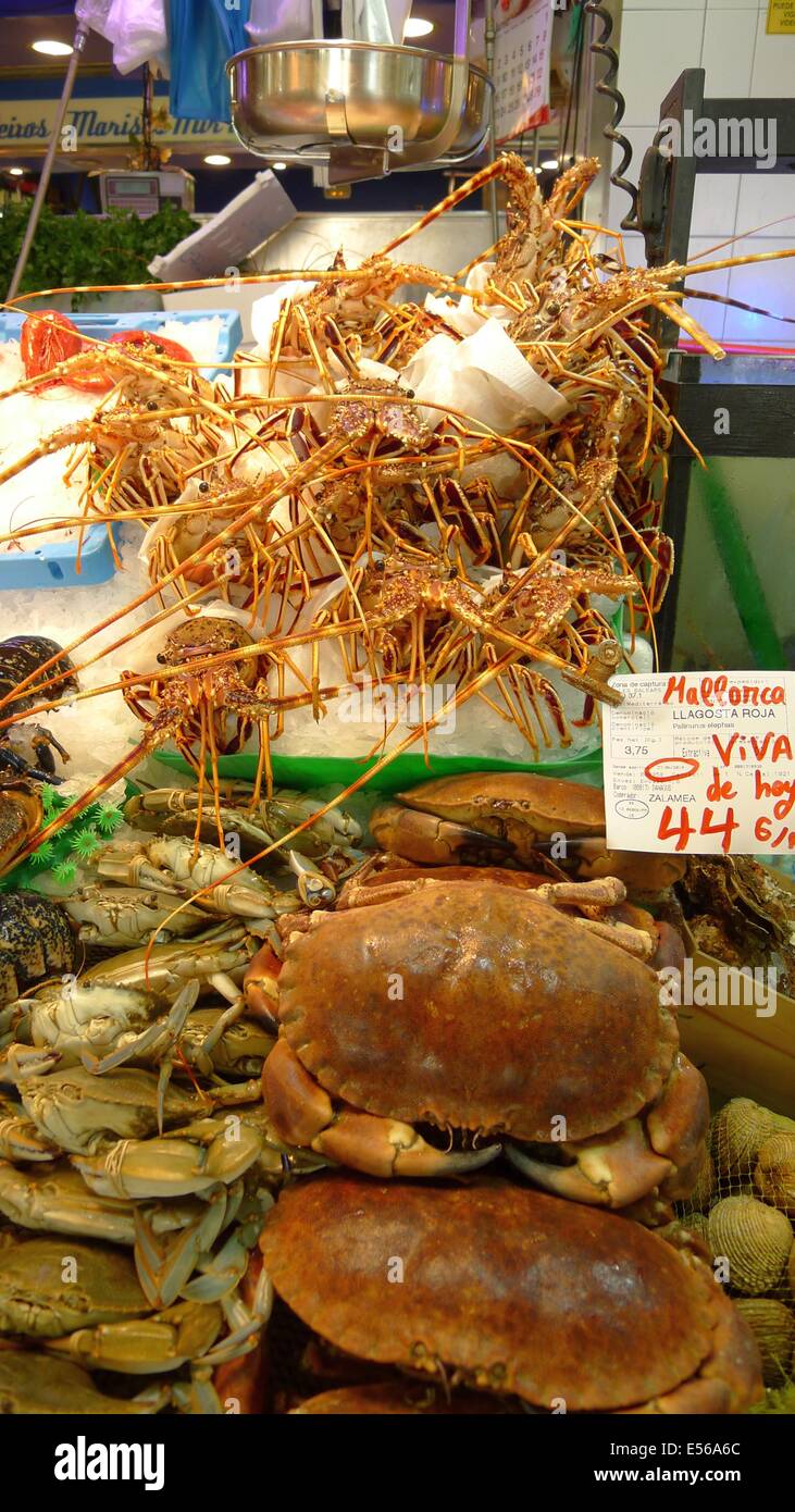 Fresh crabs for sale hi-res stock photography and images - Alamy