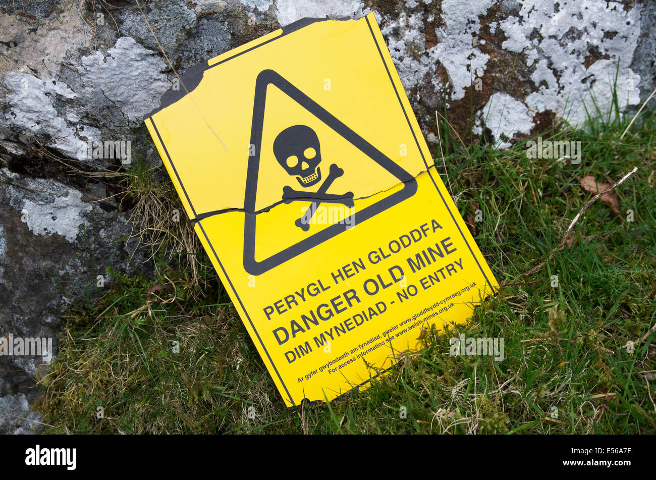 Danger Sign at Wrysgan Quarry, Tanygrisiau, Blaenau Ffsetiniog in Snowdonia, North Wales Stock Photo