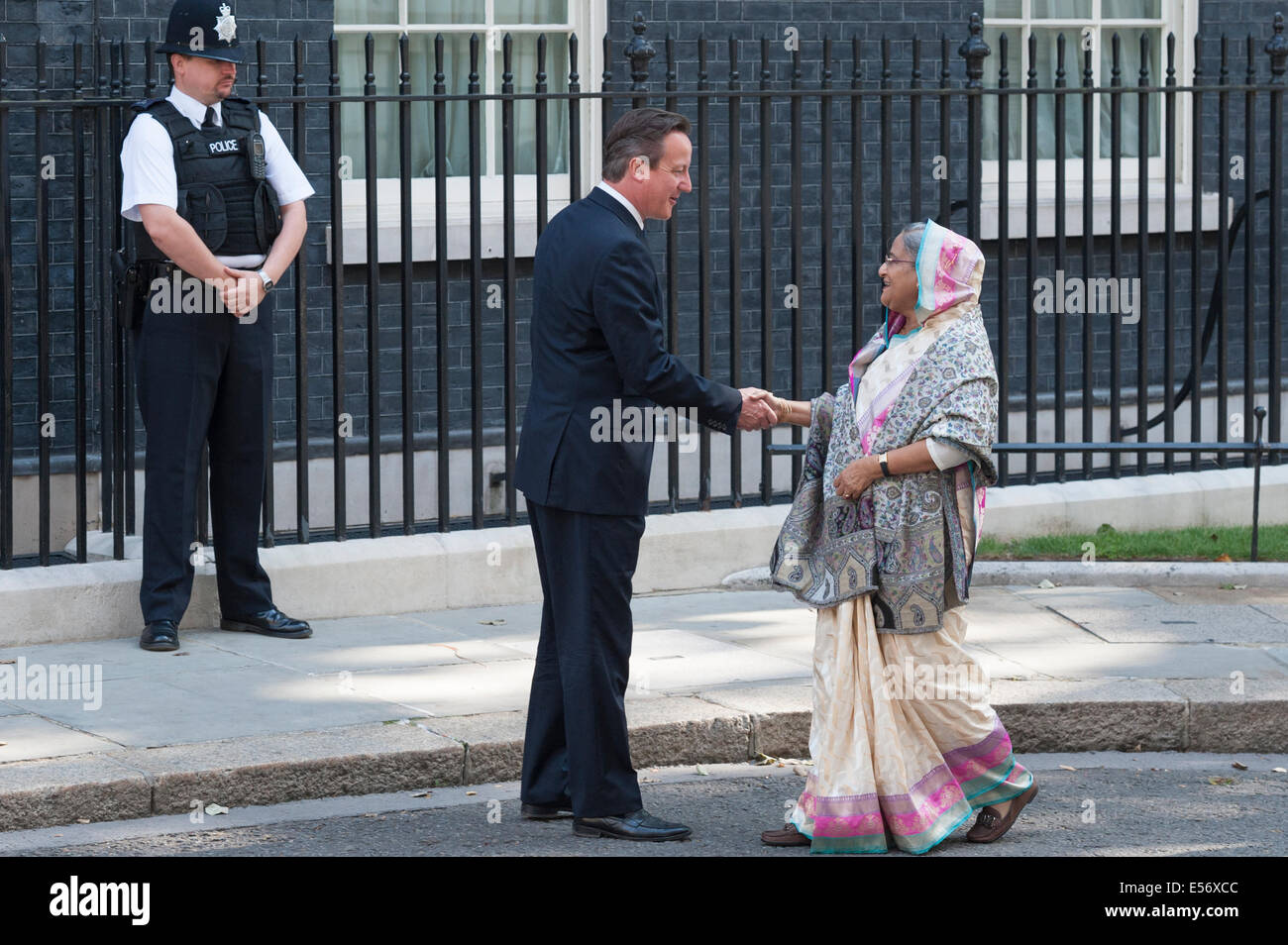 Downing Street, London, UK. 22nd July 2014. Bangladeshi Prime Minister, SHEIKH HASINA, is greeted by DAVID CAMERON at 10 Downing Street. Stock Photo