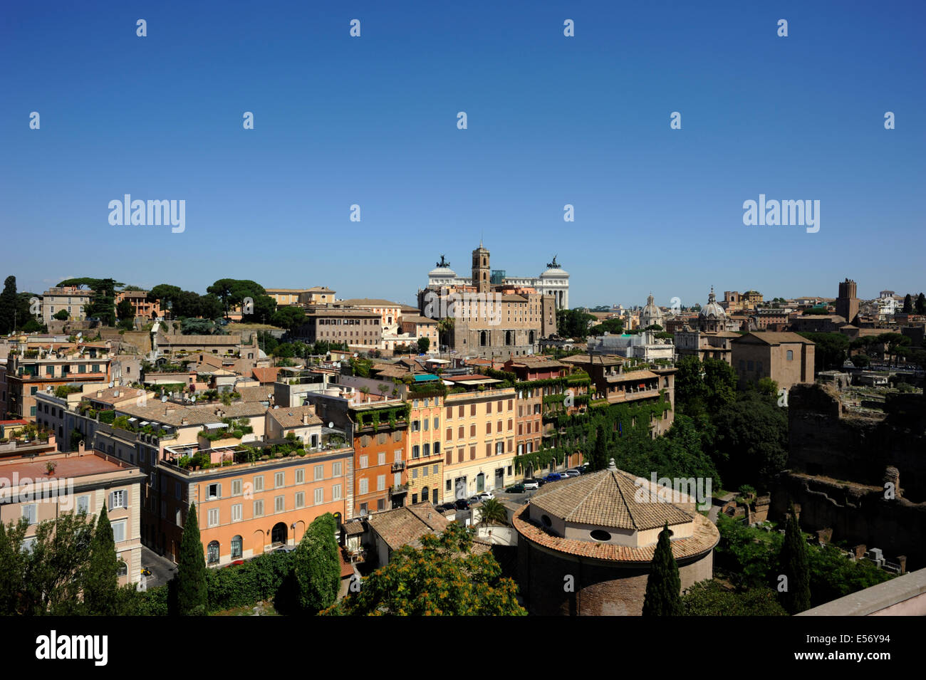 Italy, Rome, city centre and Capitoline Hill seen from Palatine Hill ...