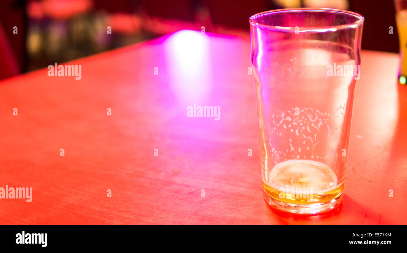Guinness pint empty hi-res stock photography and images - Alamy
