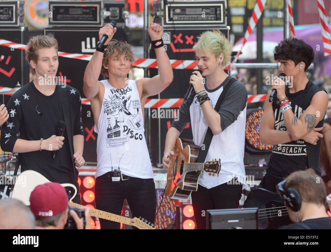 New York, NY, USA. 22nd July, 2014. 5 Seconds of Summer (5SOS), Luke  Hemmings, Ashton Irwin, Michael Clifford, Calum Hood on stage for NBC Today  Show Concert with 5 Seconds of Summer (, image size:1300x989