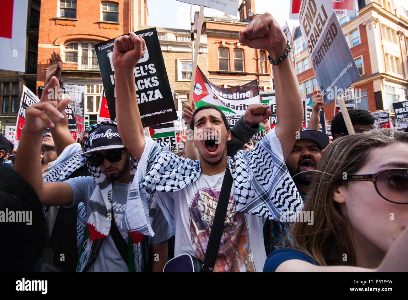 London, UK. 22nd July, 2014. Many hundreds of Palestinians and their