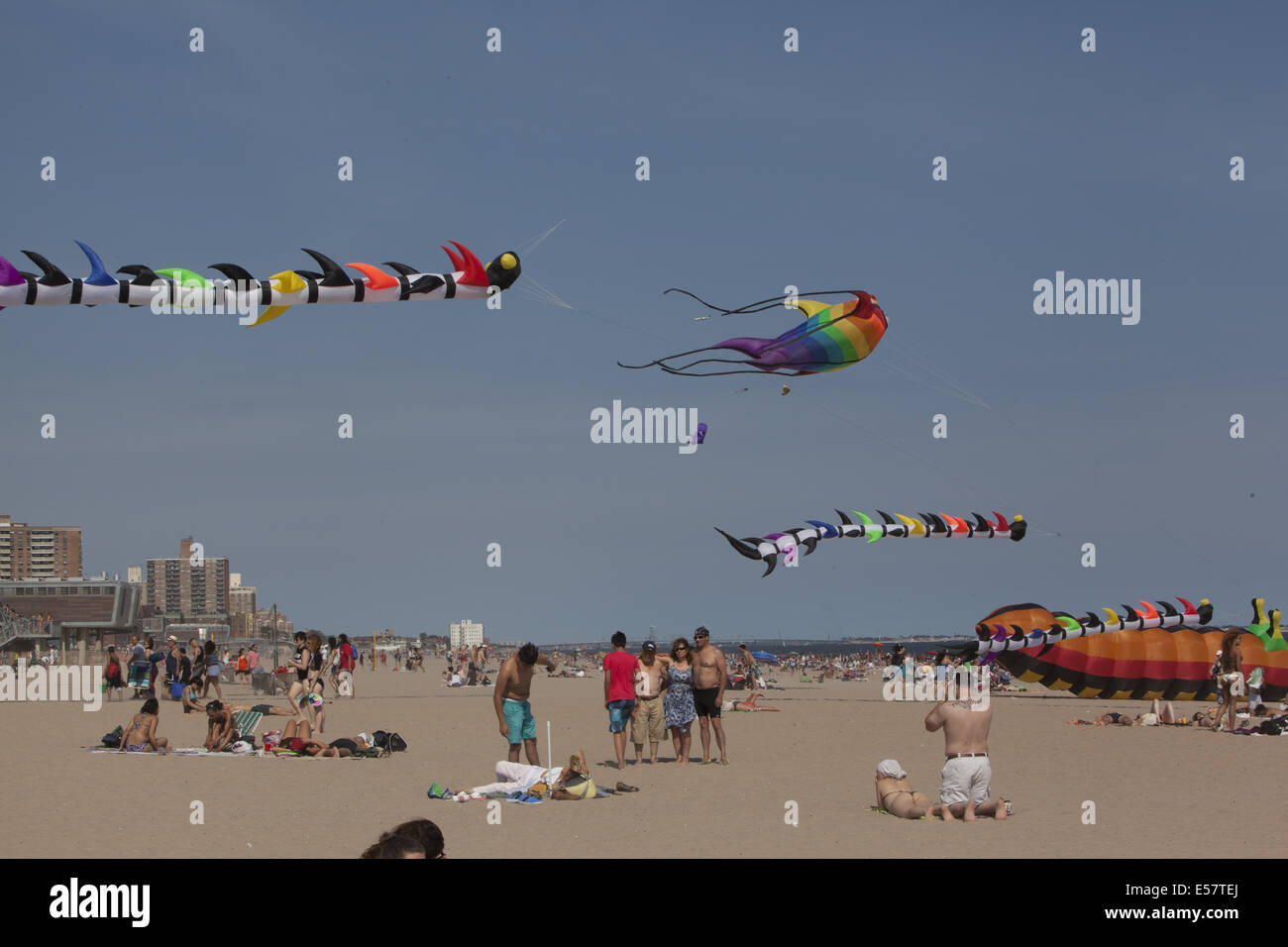 Coney island beach with people hi-res stock photography and images - Alamy