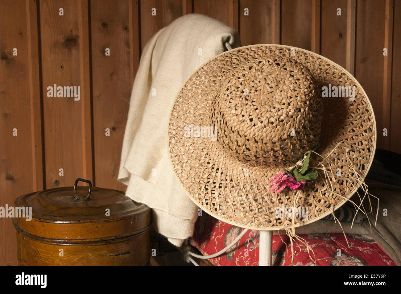 Elk2033493 Canada, British Columbia, Fort St James National Historic