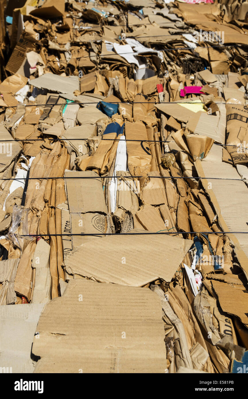 Cardboard corrugated old hi-res stock photography and images - Alamy