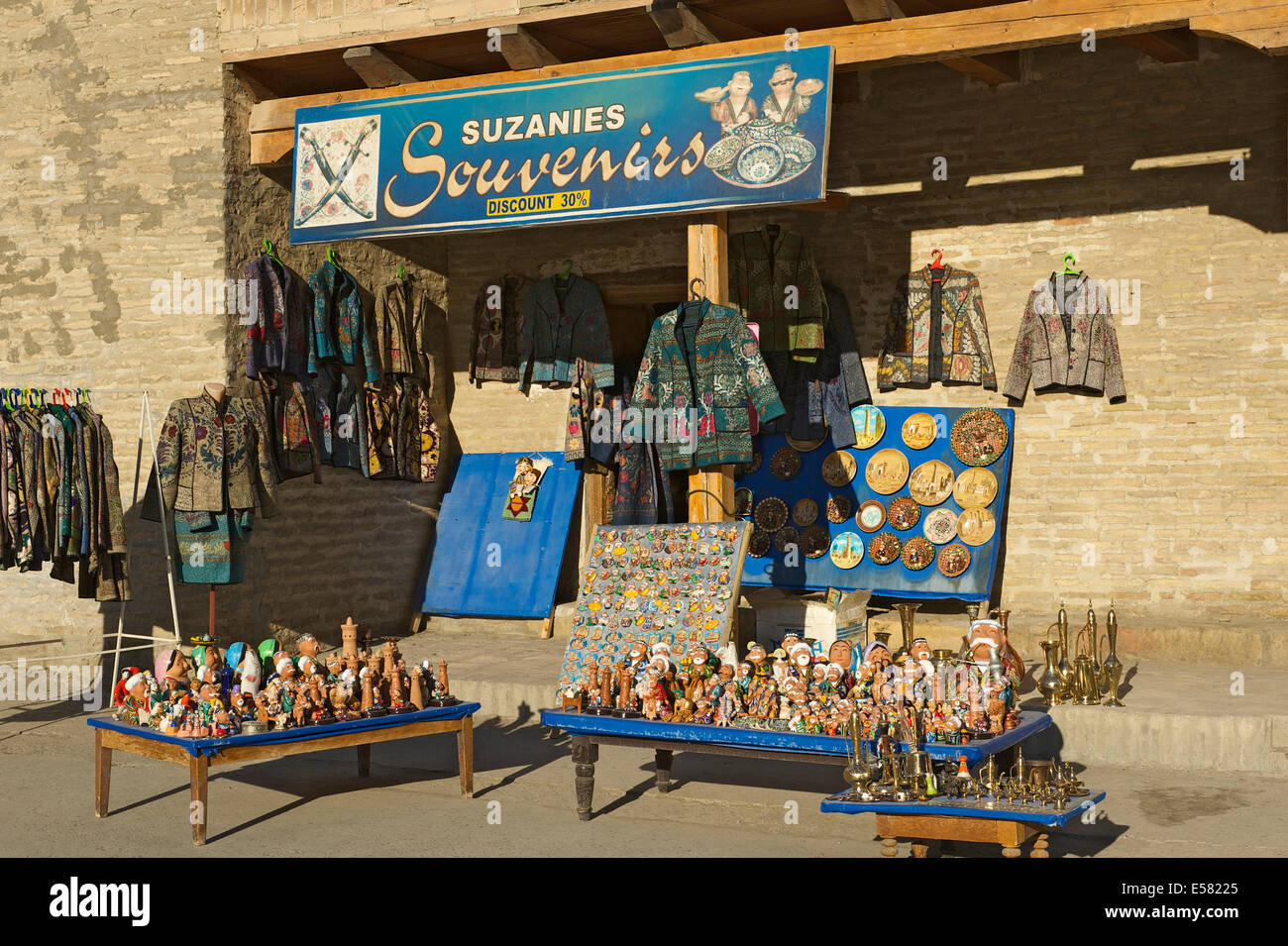 Souvenir bazaar, Bukhara, Uzbekistan Stock Photo - Alamy