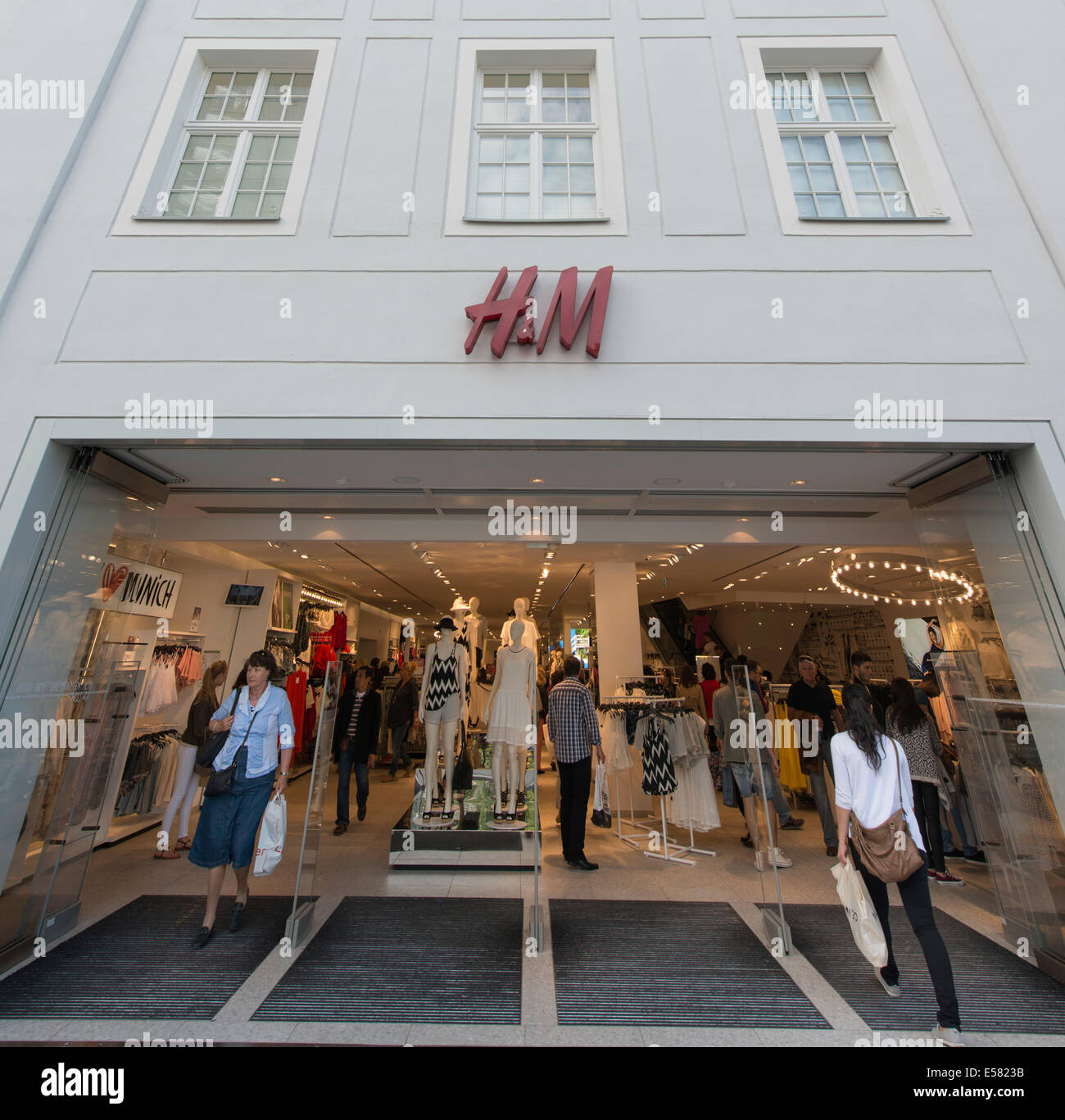 Store of the fashion chain H & M, Munich, Upper Bavaria, Bavaria, Germany  Stock Photo - Alamy