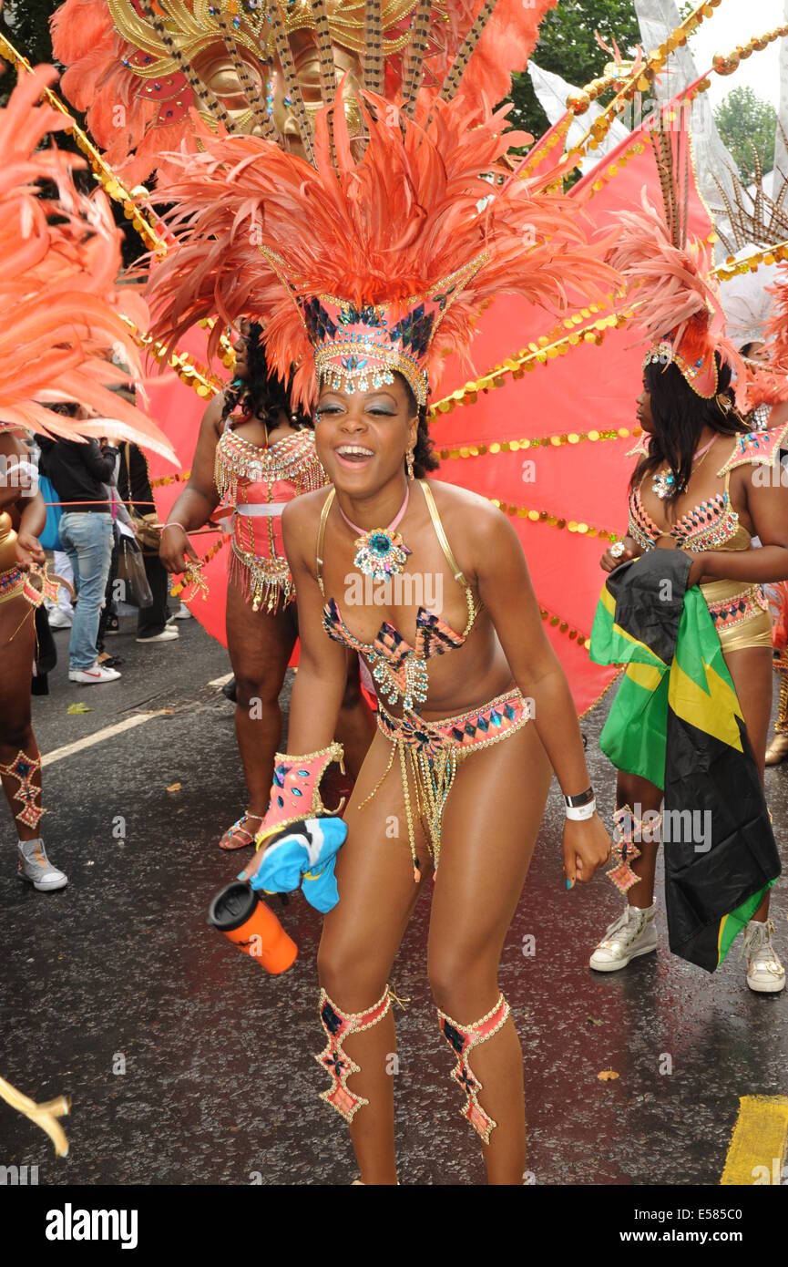 Caribbean carnival costume hi-res stock photography and images - Alamy