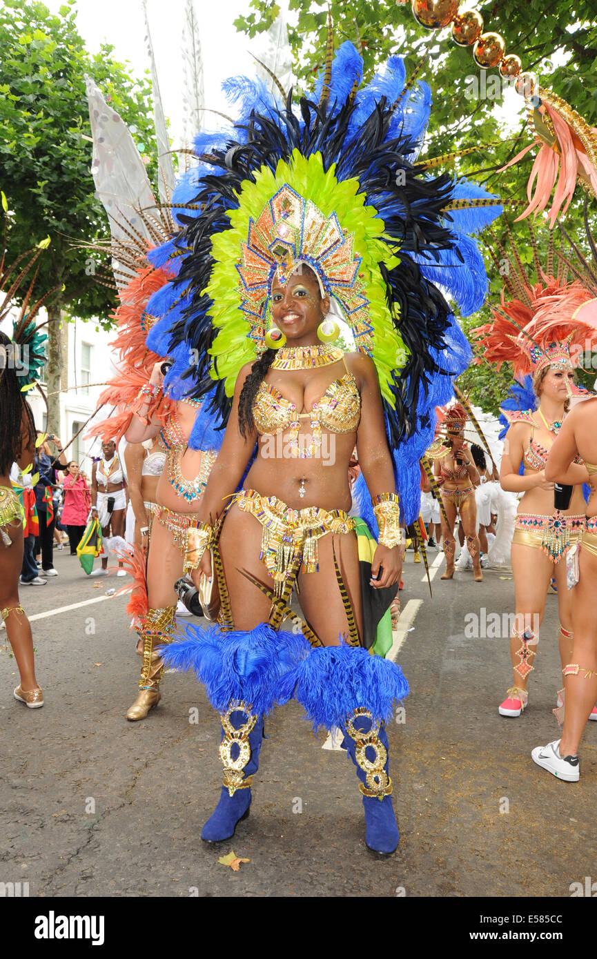 Women wearing traditional caribbean carnival hi-res stock photography and  images - Alamy
