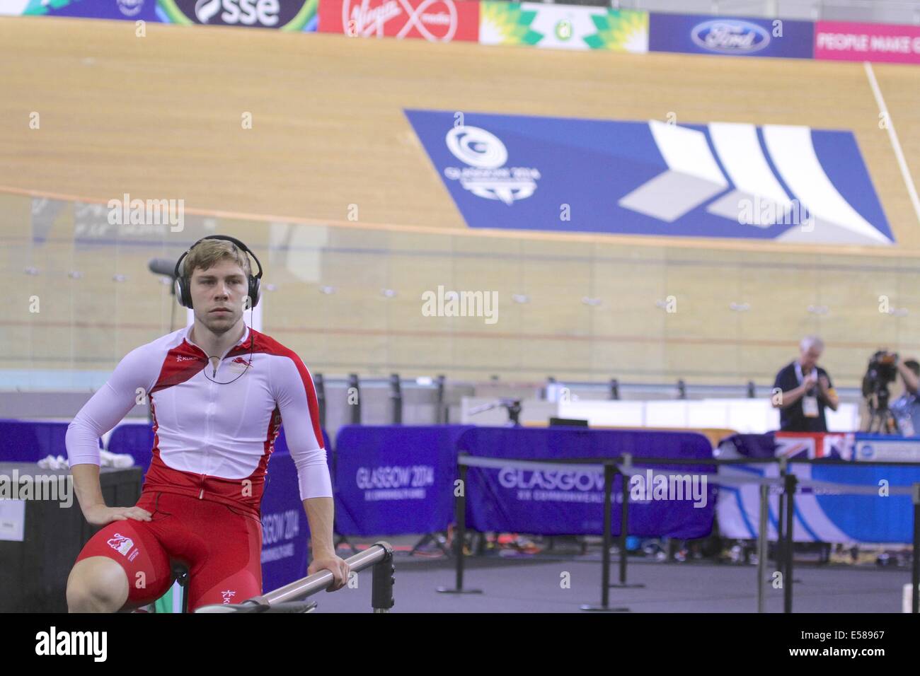 Glasgow, Scotland, UK. 23rd July 2014. The final training session at the Sir Chris Hoy Velodrome before the start of the Commonwealth Games.  Philip Hindes of England warms up Credit:  Neville Styles/Alamy Live News Stock Photo