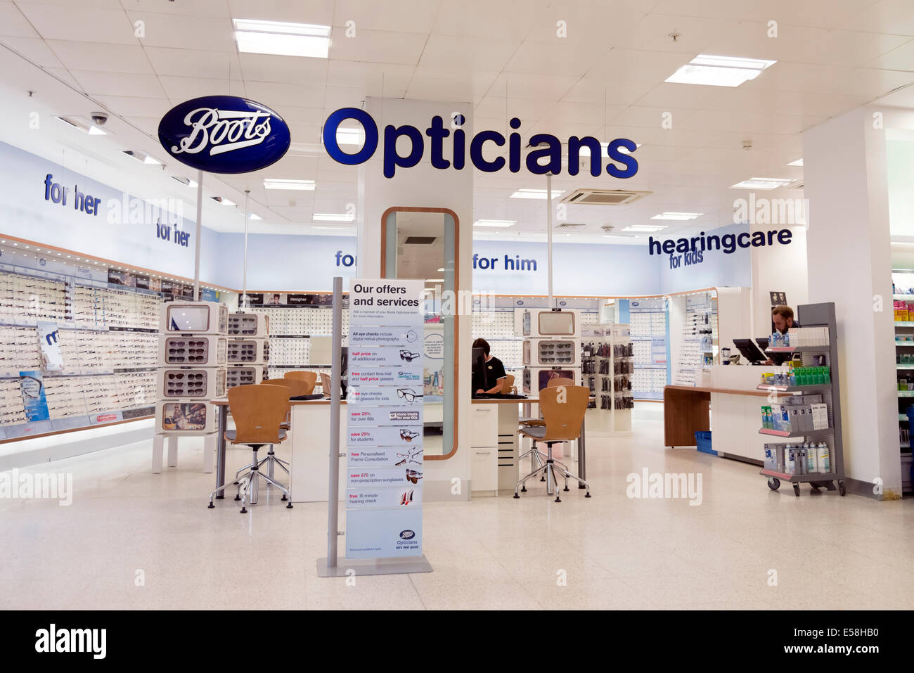 Boots opticians hi-res stock photography and images - Alamy