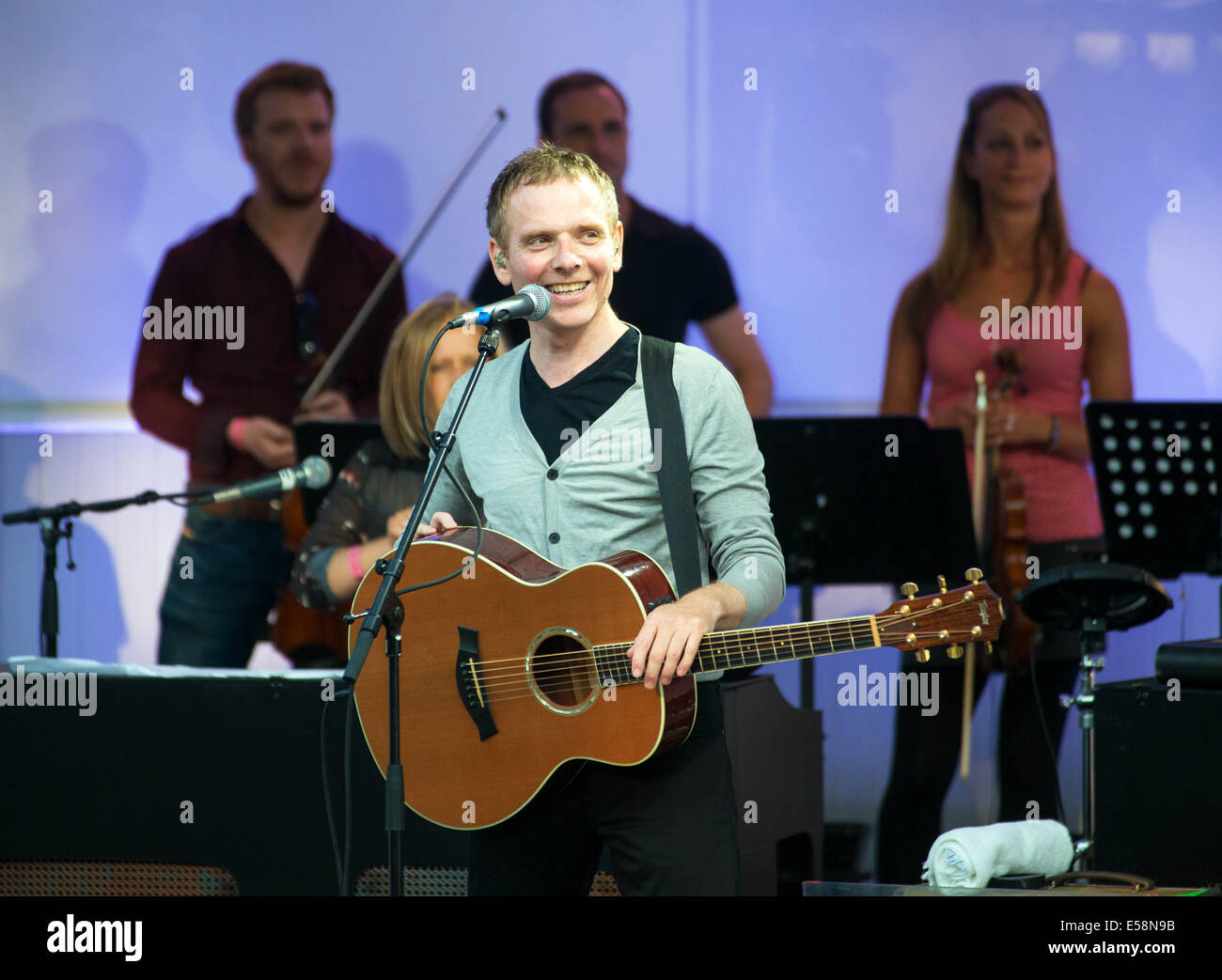 Belle And Sebastian Band Hi res Stock Photography And Images Alamy belle-and-sebastian-band-hi-res-stock-photography-and-images-alamy