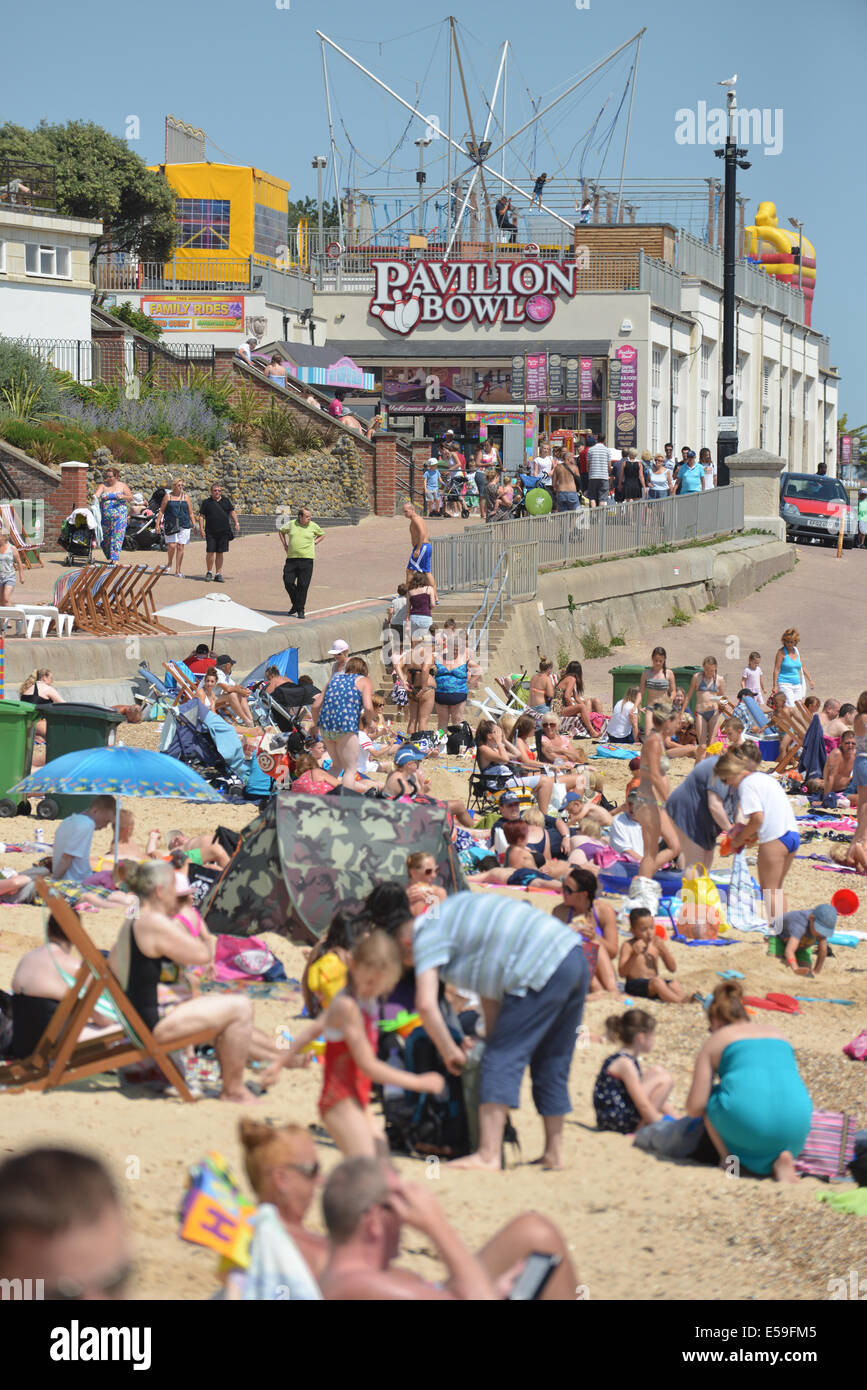 ClactononSea, Essex, UK. 24th July, 2014. The beach is full of people