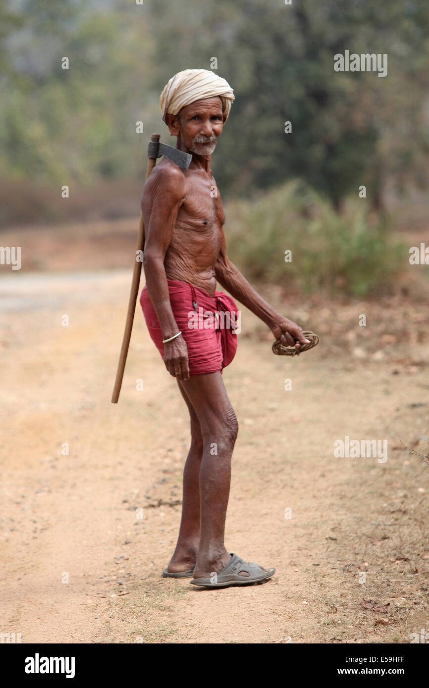 Gond tribe hi-res stock photography and images - Alamy