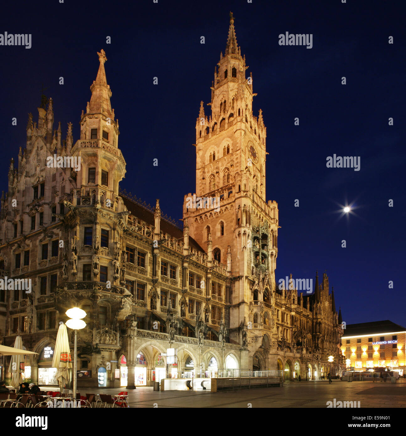 The Neues Rathaus or New Town Hall, Marienplatz, Munich, Germany Stock ...