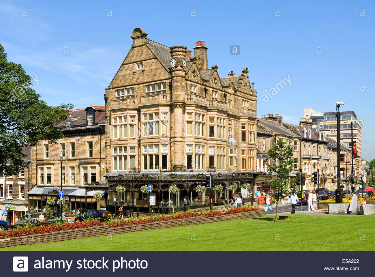 Harrogate Town Centre Stock Photos & Harrogate Town Centre Stock Images ...