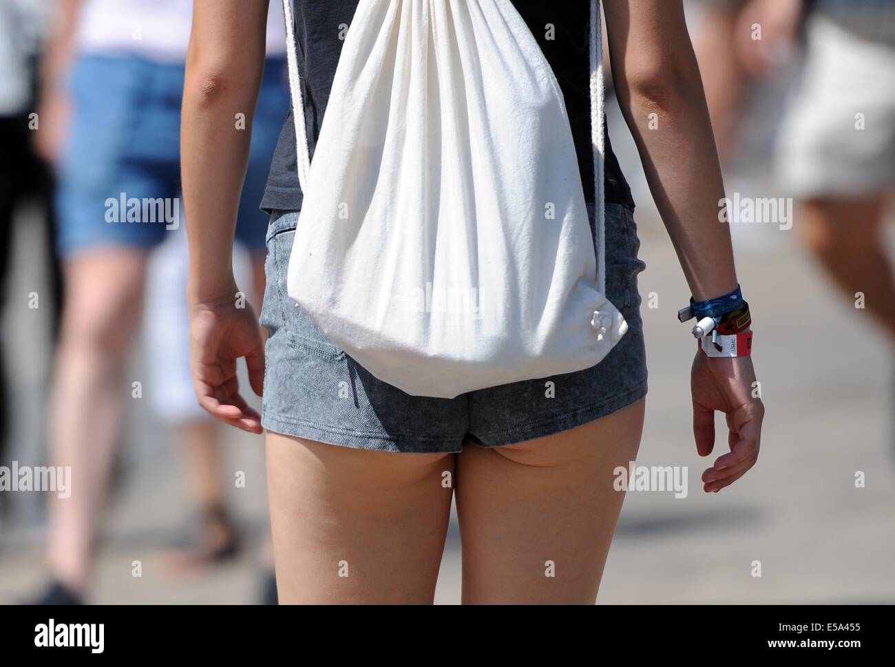 Berlin, Germany. 22nd July, 2014. A young woman wears ultra short shorts in  Berlin, Germany, 22 July 2014. Photo: Britta Pedersen/dpa/Alamy Live News  Stock Photo - Alamy