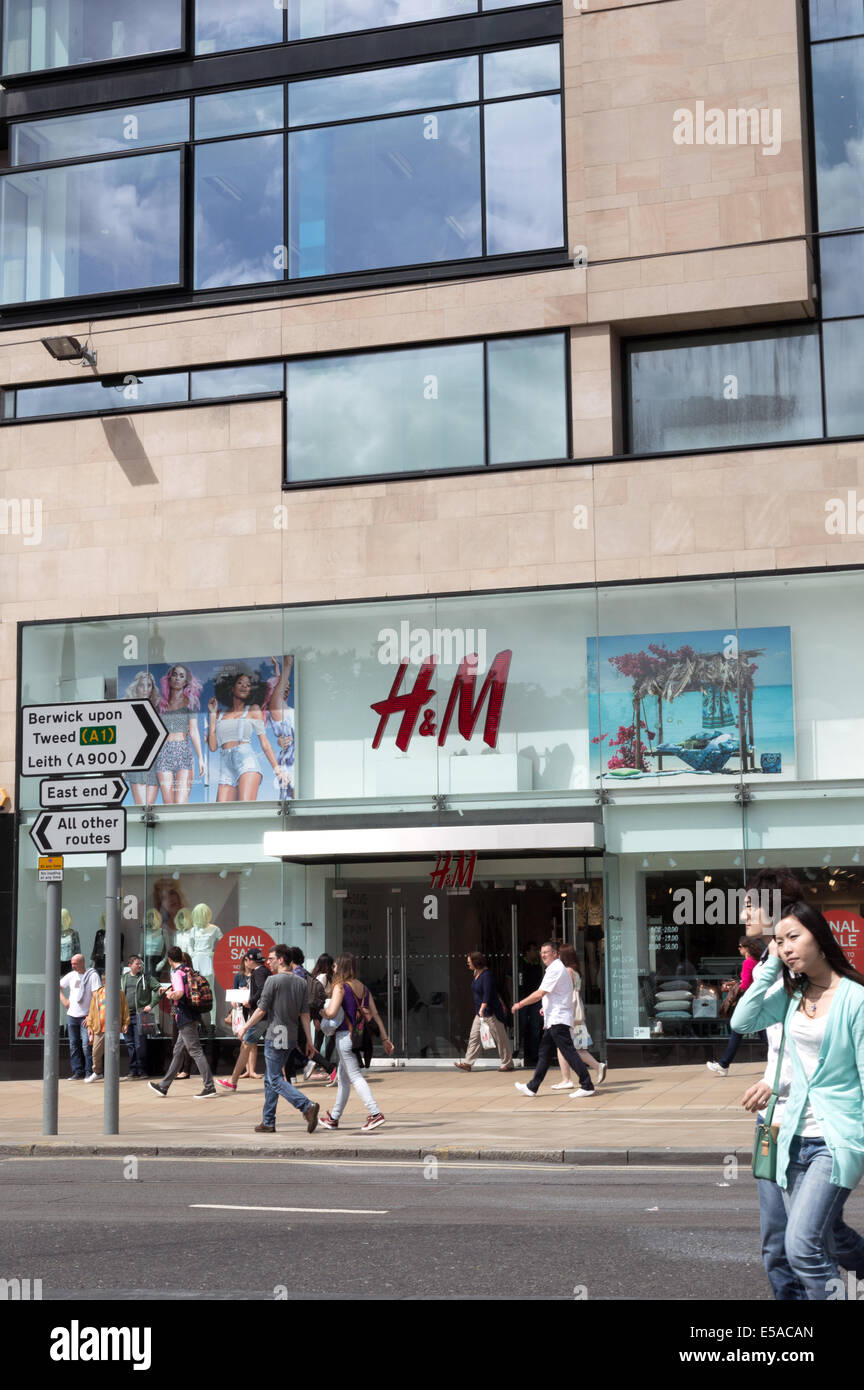 H&M on Princes Street Edinburgh, Scotland Stock Photo - Alamy