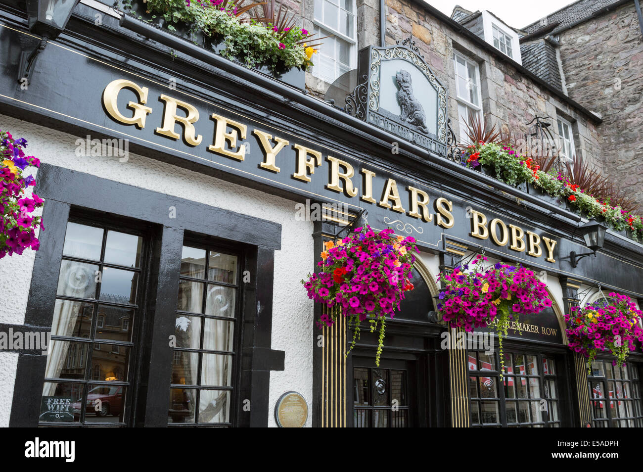 Exterior of Greyfriars Bobby pub, Edinburgh Stock Photo