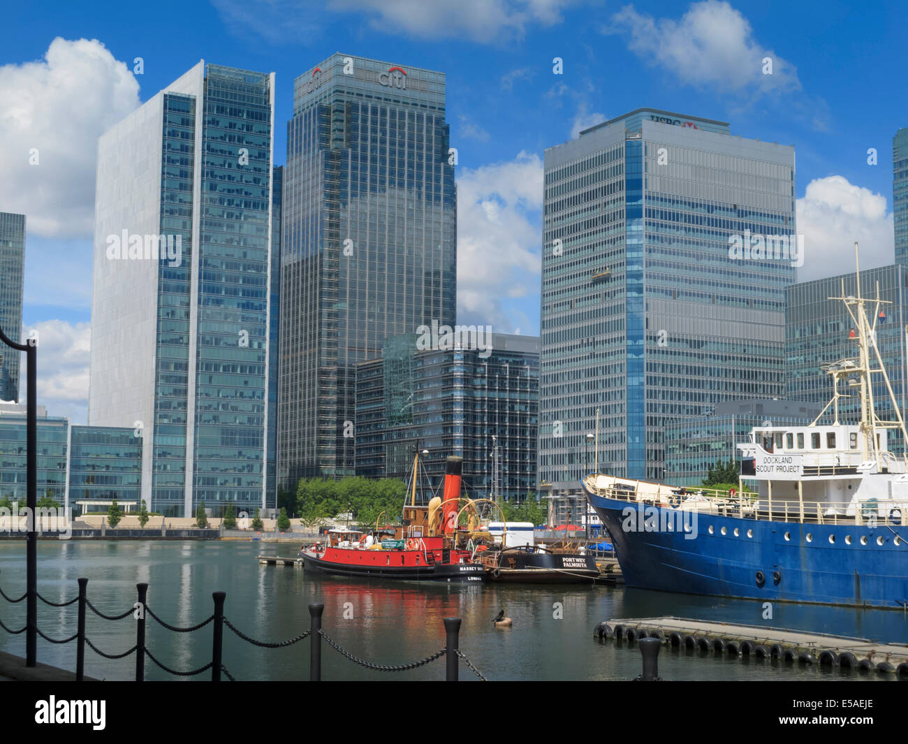 Black Wall Basin Financial District Canary Wharf Office Buildings ...