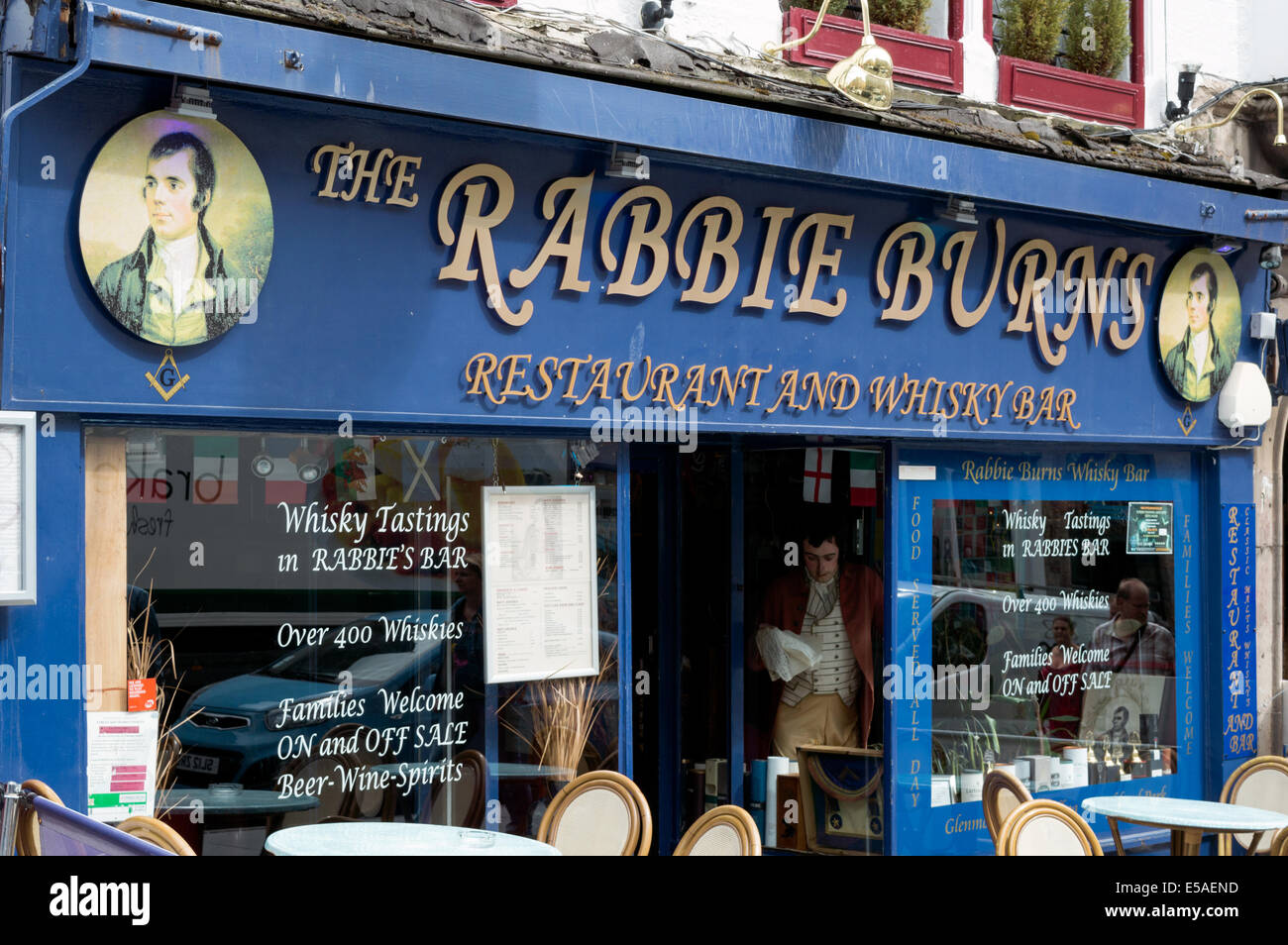 Rabbie Burns Restaurant and Whisky Bar on the Royal Mile, Edinburgh Old Town Stock Photo Alamy