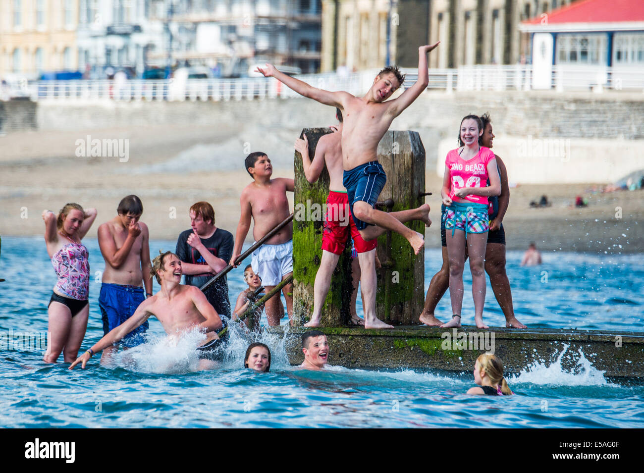Public water cooler hires stock photography and images Alamy