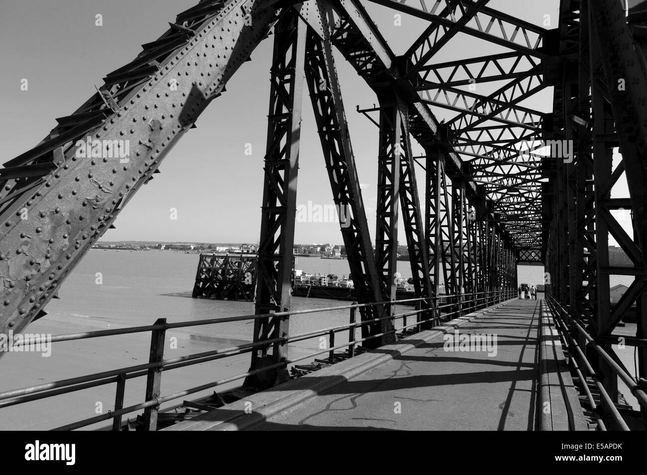 Tilbury Landing Stage Access Bridge. A Multiple Kingpost Truss Bridge