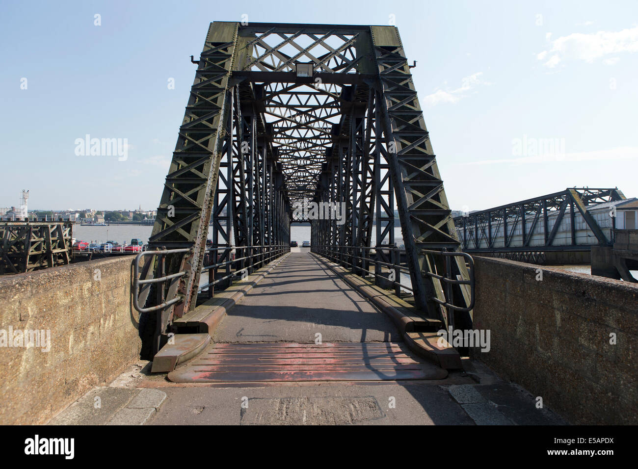 Tilbury Landing Stage Access Bridge. A Multiple Kingpost Truss Bridge