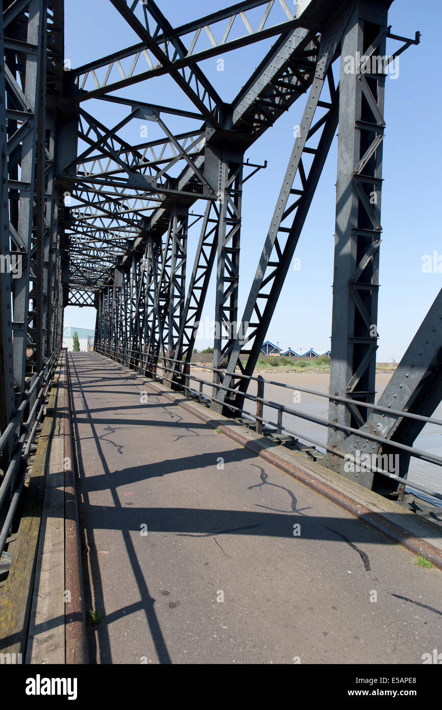 Tilbury Landing Stage Access Bridge. A Multiple Kingpost Truss Bridge