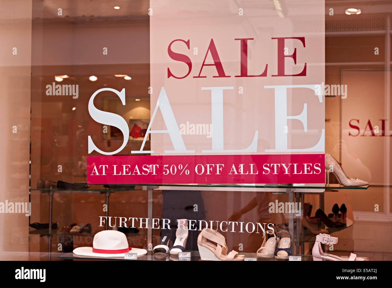 Dune shoe fashion store sale sign nottingham hires stock photography and images Alamy