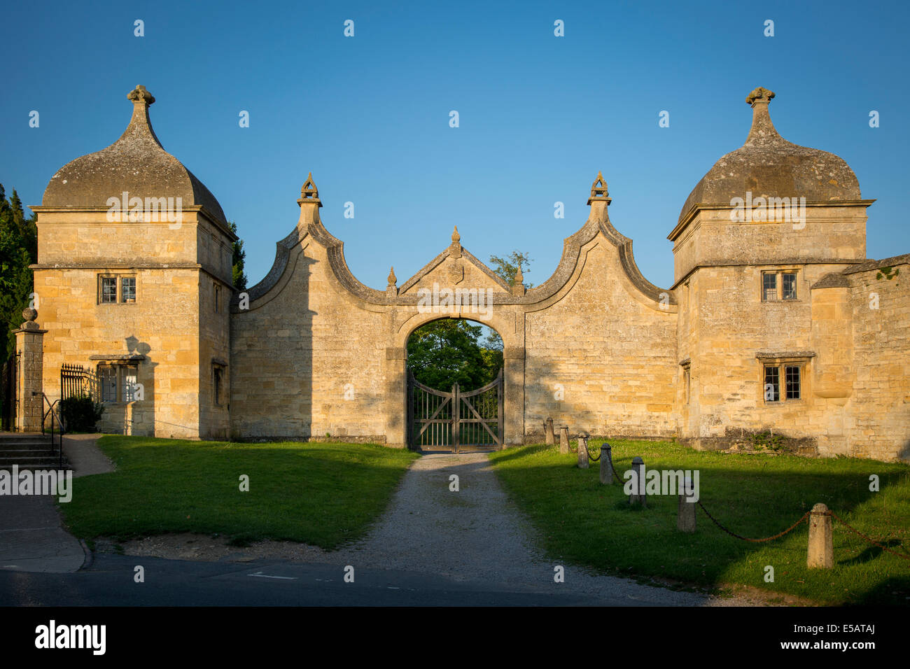 Gateway to Campden House in Chipping Campden, the Cotswolds