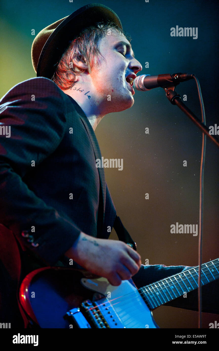 Lšrrach, Germany. 25th July, 2014. Peter Doherty (Vocals/ Guitar) from English rock band Babyshambles performs live at Stimmen (Voices) music festival in Lšrrach, Germany. Photo: Miroslav Dakov/ Alamy Live News Stock Photo