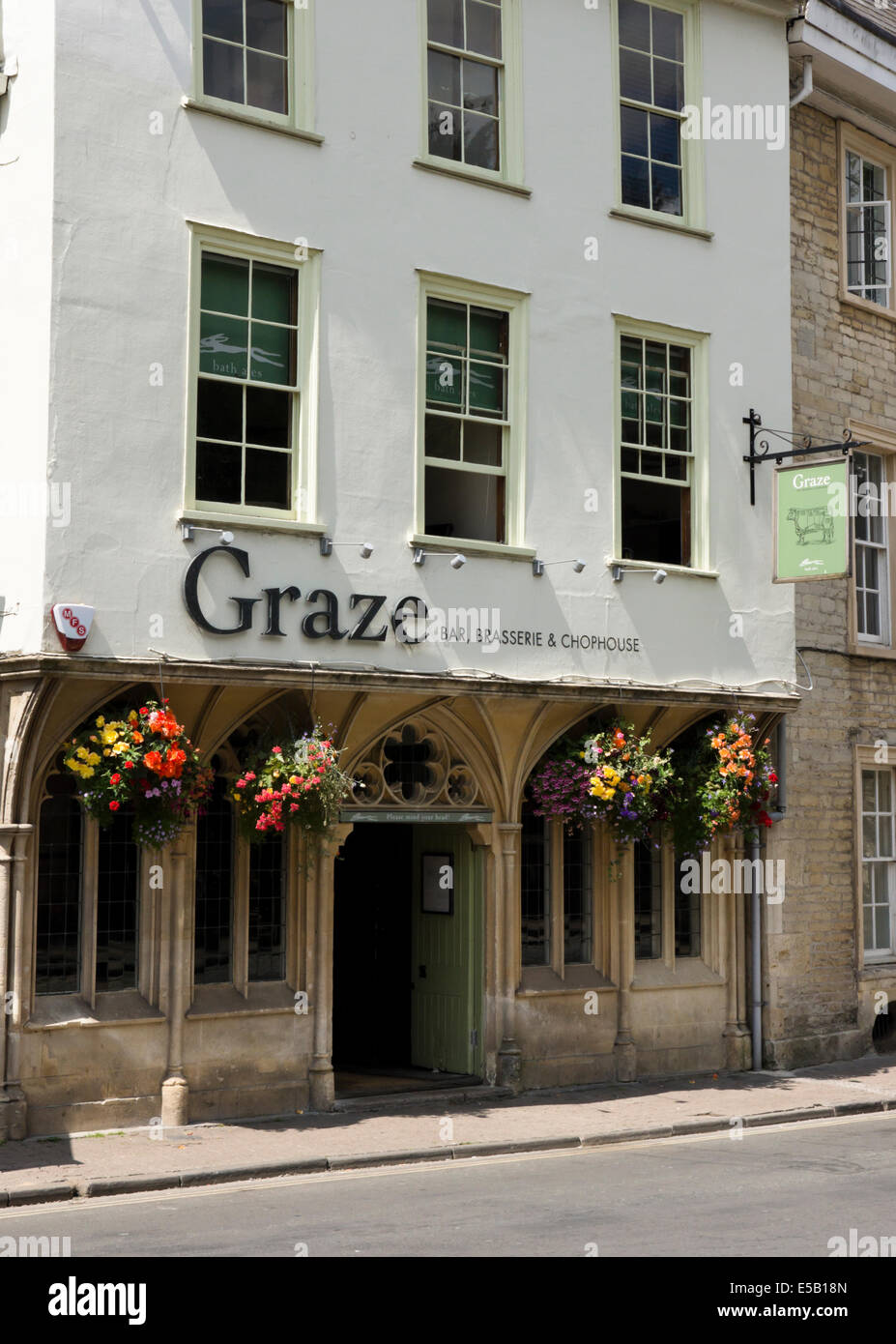 Cirencester, a country town in the Cotswolds Gloucestershire England UK  Graze Bar and chophouse Stock Photo