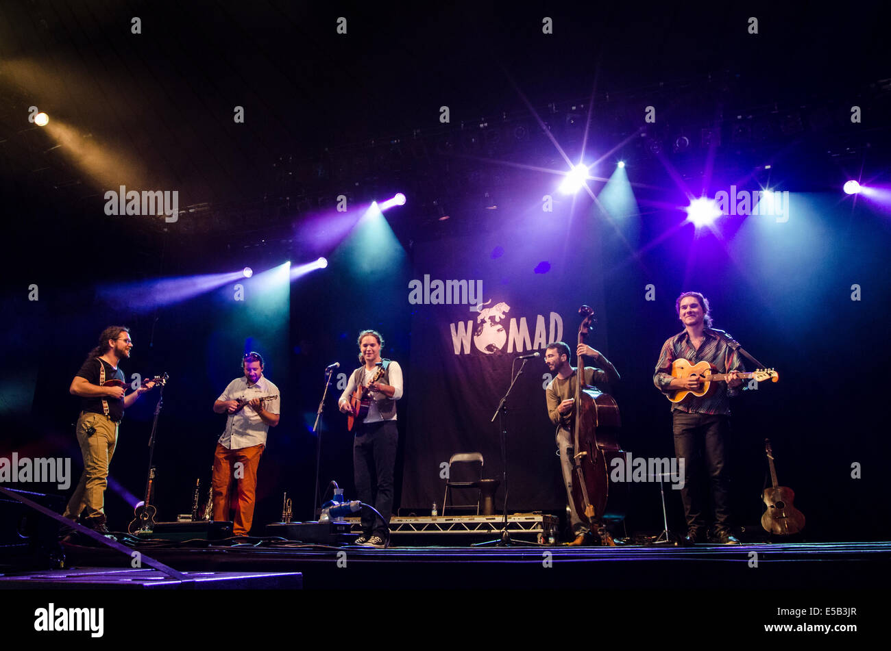 Tambura band hires stock photography and images Alamy