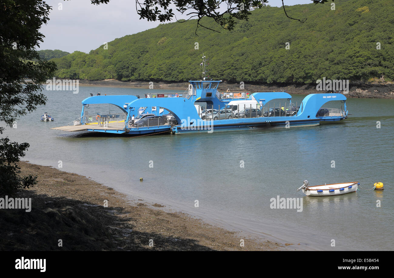 the king harry chain ferry in across the river fal cornwall Stock Photo