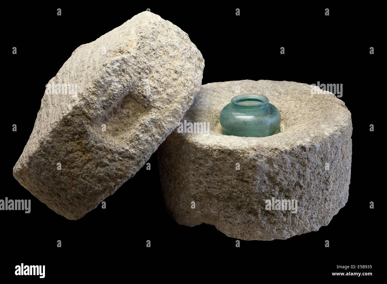 A funeral urn - in charge of receiving mortal remains - found in the Gallo-Roman grave of Fomperron (Deux-Sèvres - France). Stock Photo