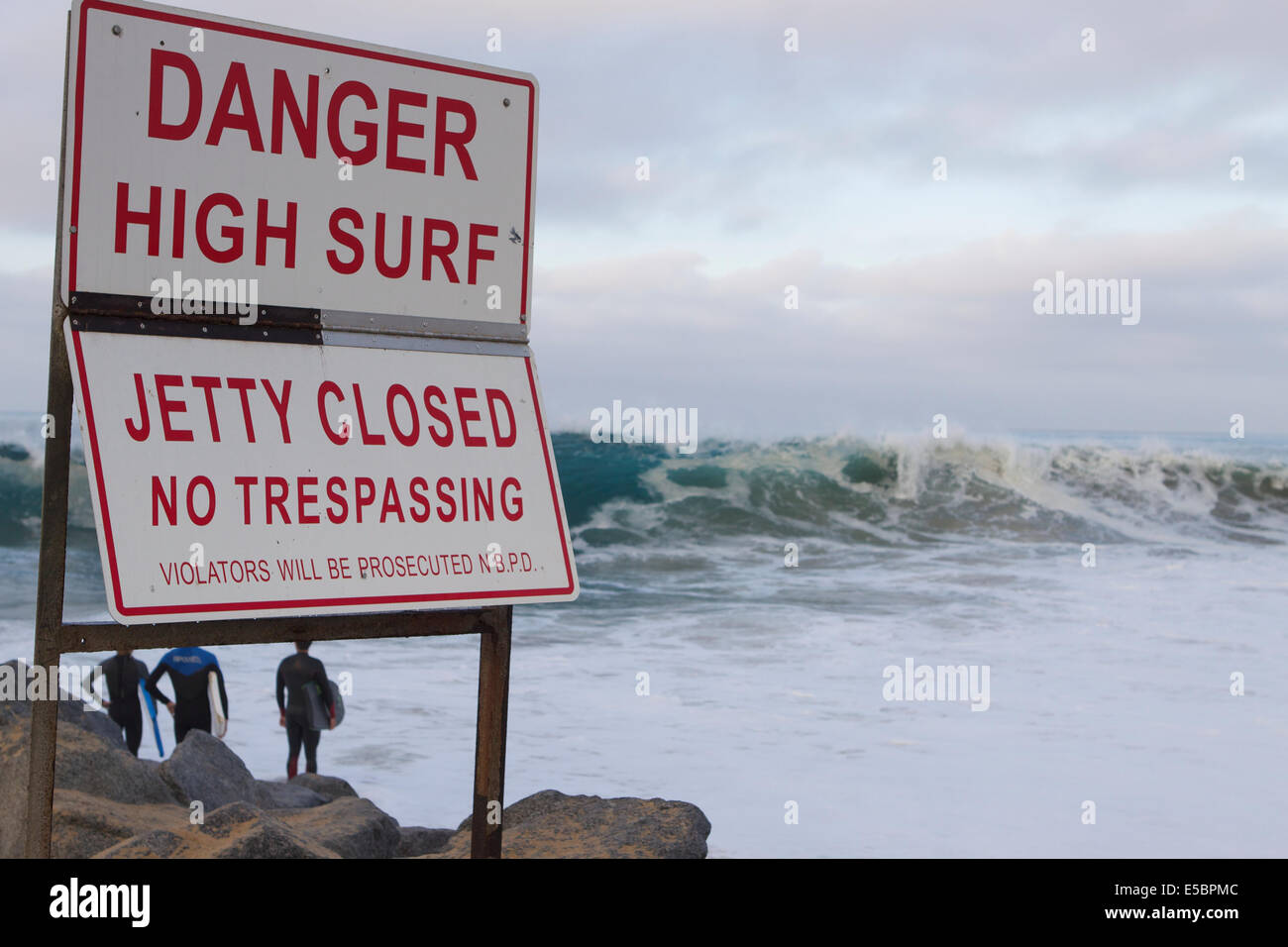 希少❗️HIGH SURF WARNING SIGN HAWAII（ノースショア） 希少❗️HIGH SURF WARNING SIGN HAWAII（ノースショア） - メルカリ