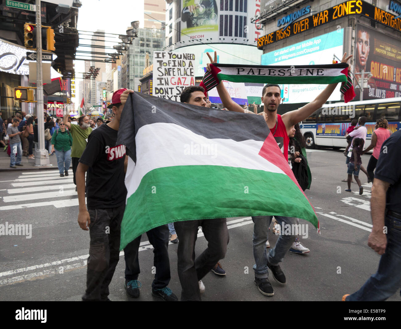 USA: NYC, NY. Pro-Palestinian demonstration at Times Square protesting