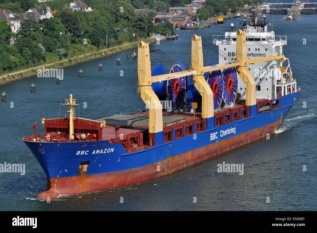 Cable drum transport hi-res stock photography and images - Alamy