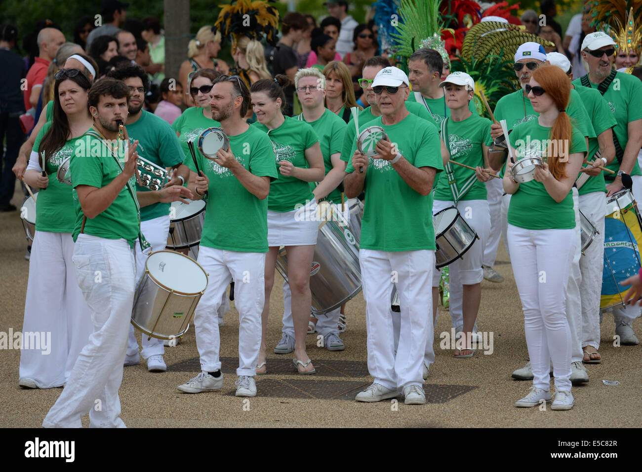 London, UK. 27th July, 2014. Carnival Samba dancer from Paraiso