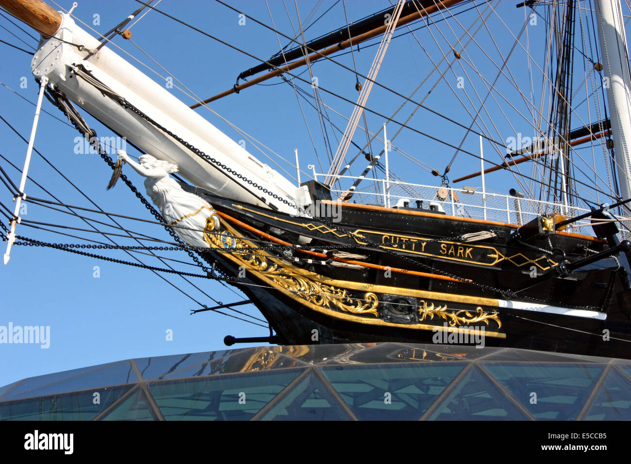 The Cutty Sark The Most Famous Of The Clipper Sailing Ships Bringing Stock Photo Alamy