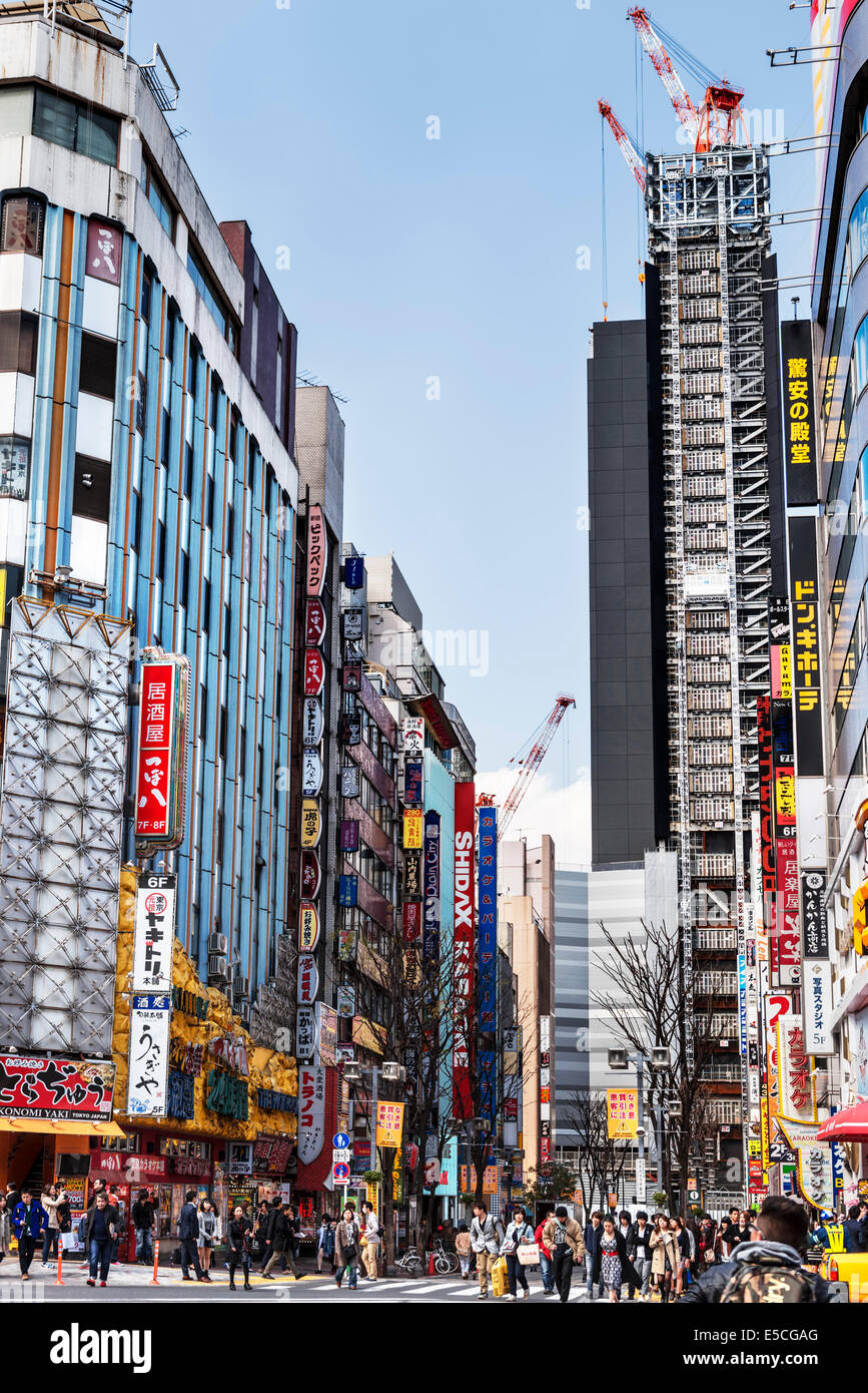 High-rise building construction in Shinjuku, Tokyo, Japan 2014 Stock Photo