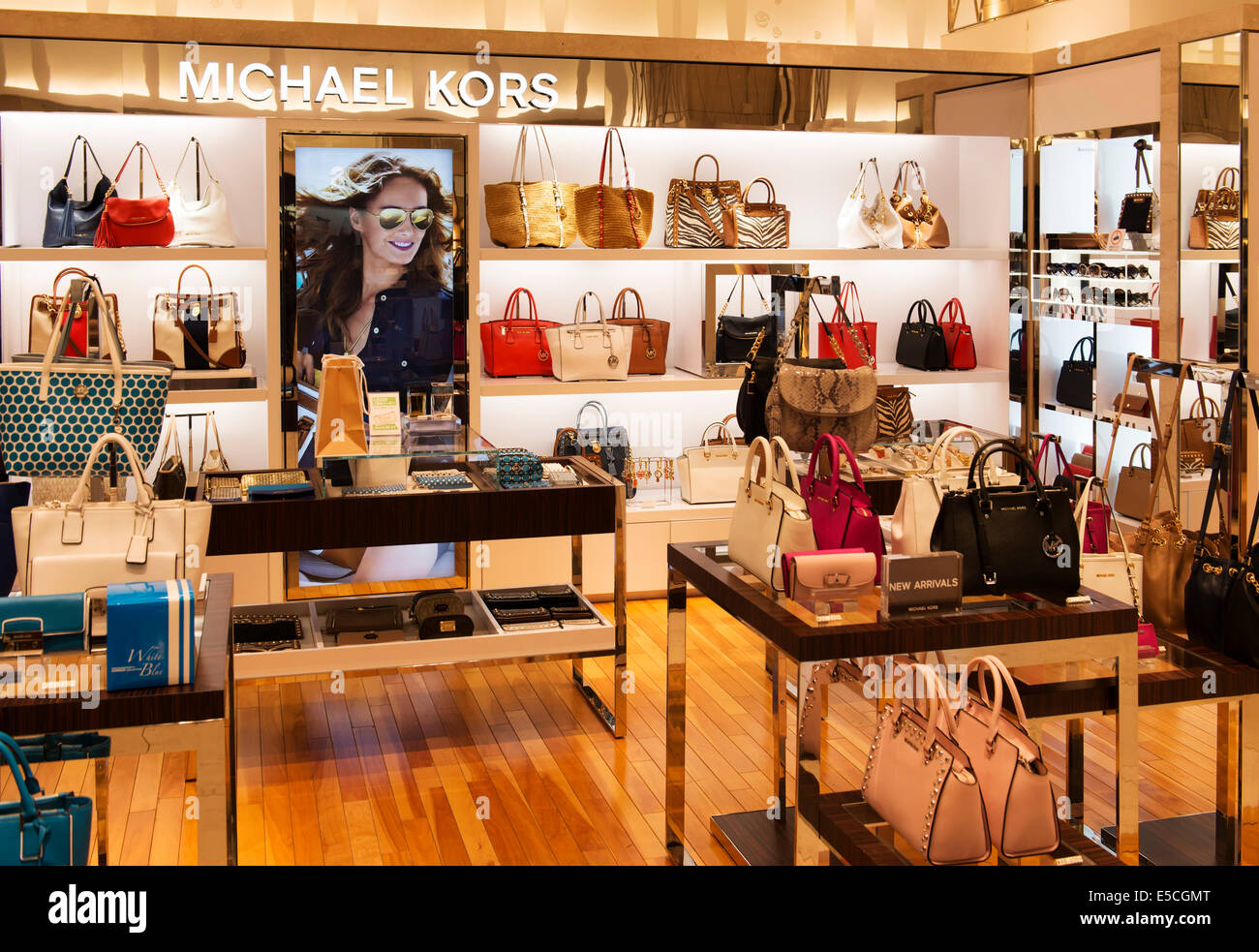 Michael Kors Fashion Store Shop Stock 