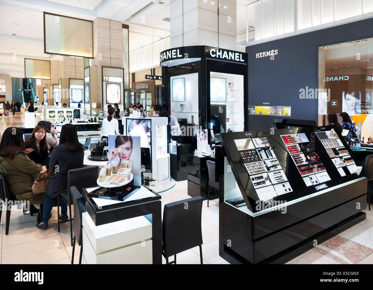 Chanel makeup store display in Tokyo, Japan Stock Photo - Alamy