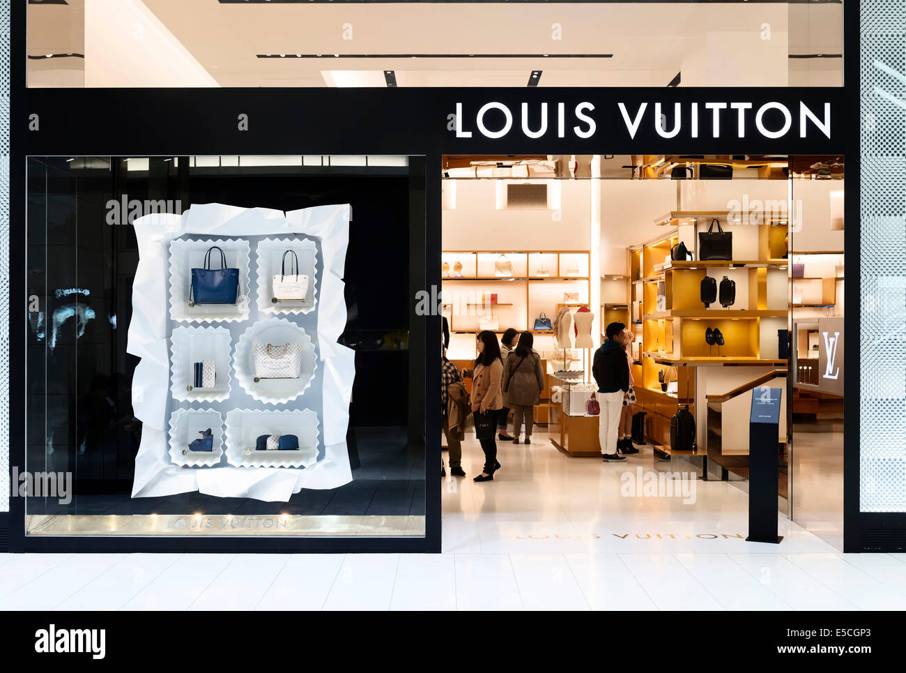 Louis Vuitton fashion accessory handbag store in Tokyo, Japan Stock Photo