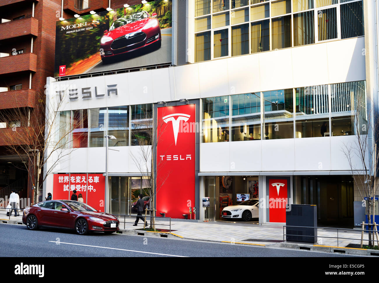 Tesla Motors showroom in Aoyama, Tokyo, Japan 2014 Stock Photo