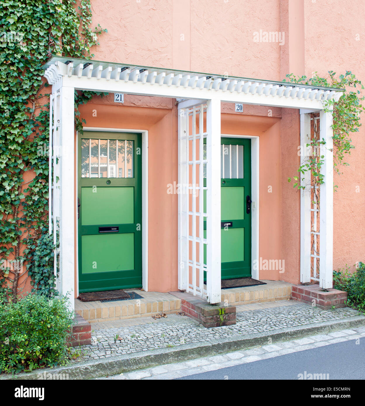 Entrances, Gartenstadt Falkenberg housing estate, also Tuschkastensiedlung, UNESCO World Heritage Site, Bohnsdorf, Berlin Stock Photo